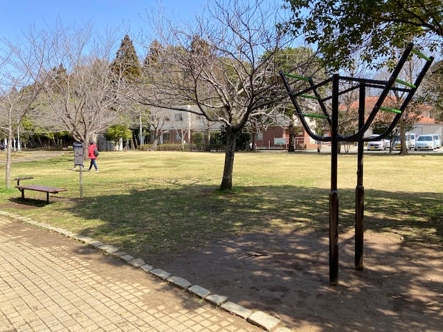 七井戸公園　遊歩道　散歩コース　健康遊具