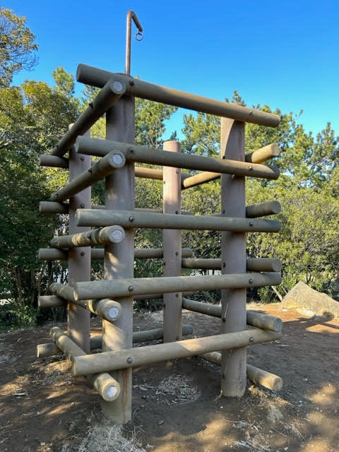 北磯辺第4公園　遊具　アスレチック　木製遊具